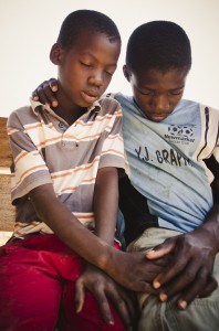 mek and chipi pray together