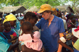 joanna-praying-for-woman